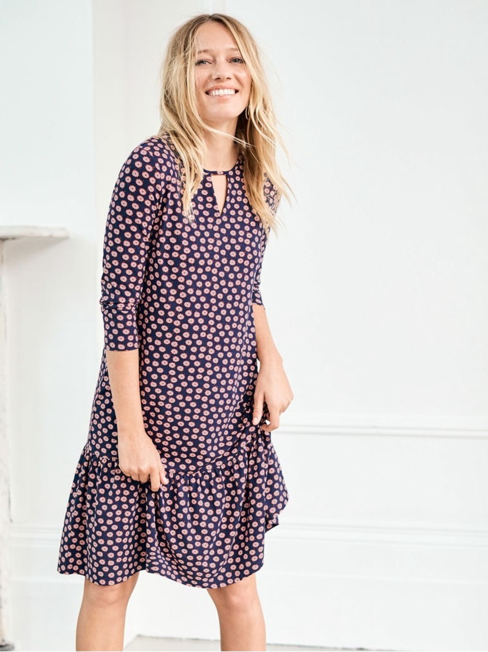 Boden Selena Jersey Knit Dress Size US 8 R Floral Navy Keyhole Neck Peplum Hem - Picture 16 of 16